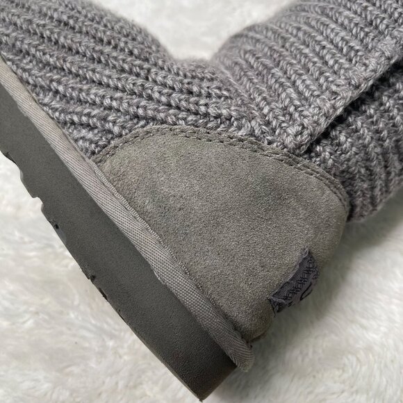 UGG #5819 Women's Grey Classic Cardy Button Knit Boot Shoes Size 9 - Picture 10 of 14